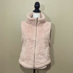 Tommy Hilfiger || Woman’s Pink Teddy Bear Fur Vest size Medium